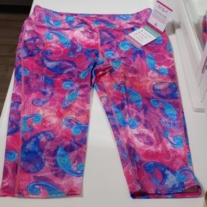 NWT. Reel Legend Beach Pro Legging